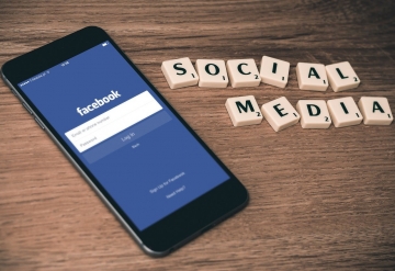 Επικίνδυνα μηνύματα έχουν κατακλύσει τις τελευταίες ημέρες το facebook